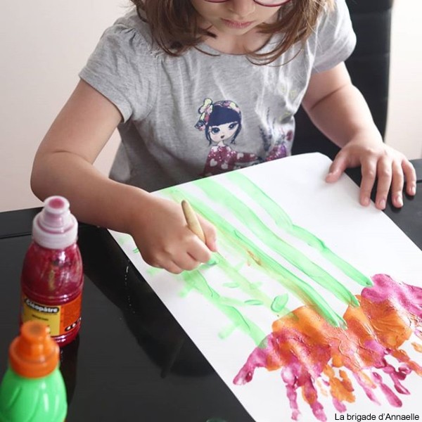 Peinture De Gouache D'un Chat Fait Par L'enfant Illustration Stock